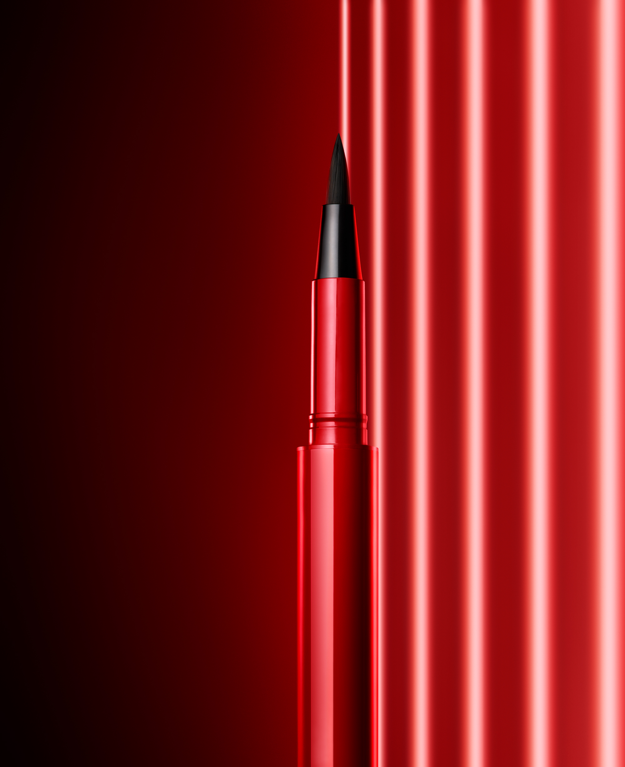 NARS_FA21_FallEdit_ClimaxMoment_StylizedPhotography_ClimaxLiquidEyeliner_Stylo_GLBL_B-copy